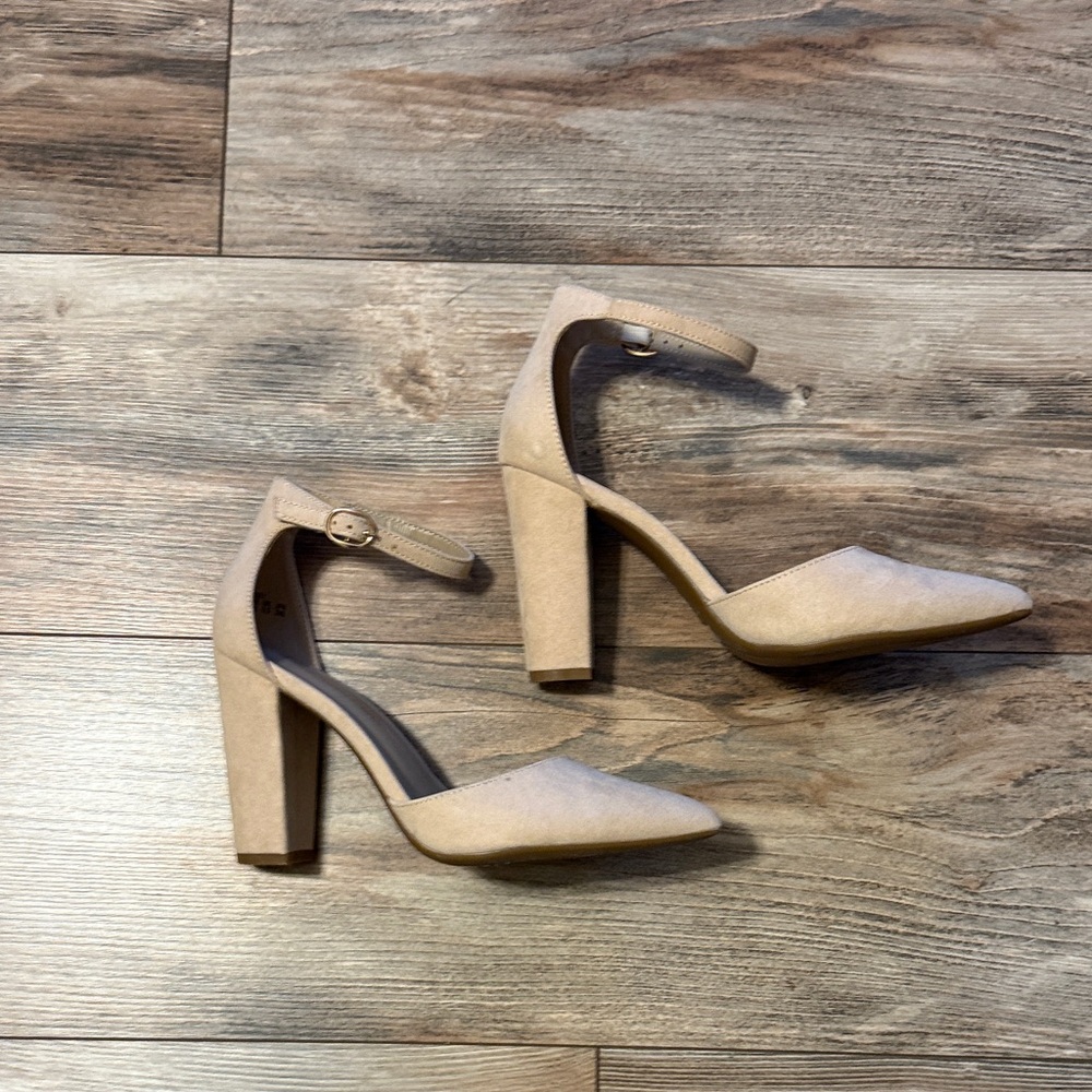 Dream Pairs Beige Women's Heels